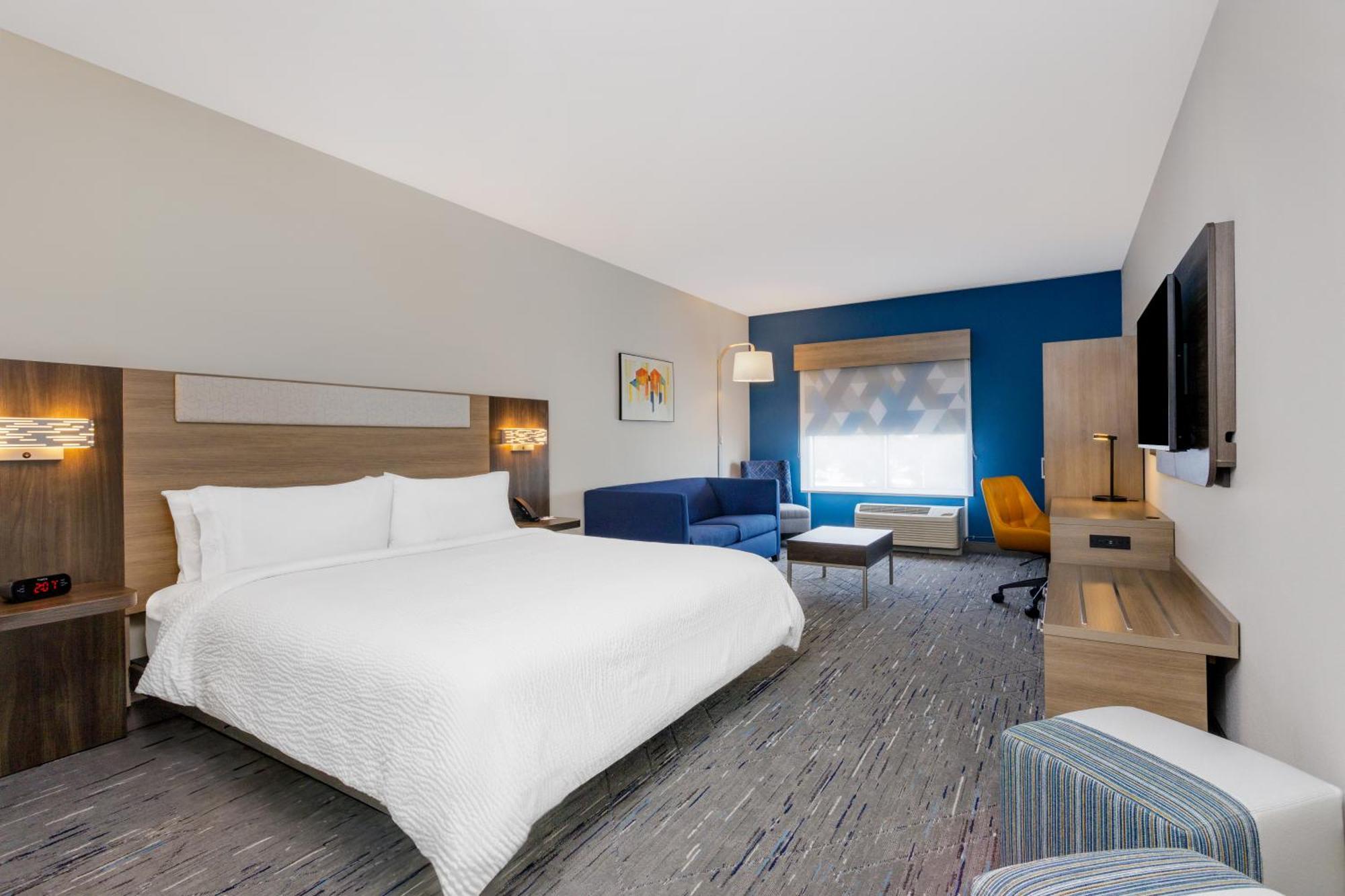 Holiday Inn Express & Suites Tampa Stadium - Airport Area By Ihg Экстерьер фото