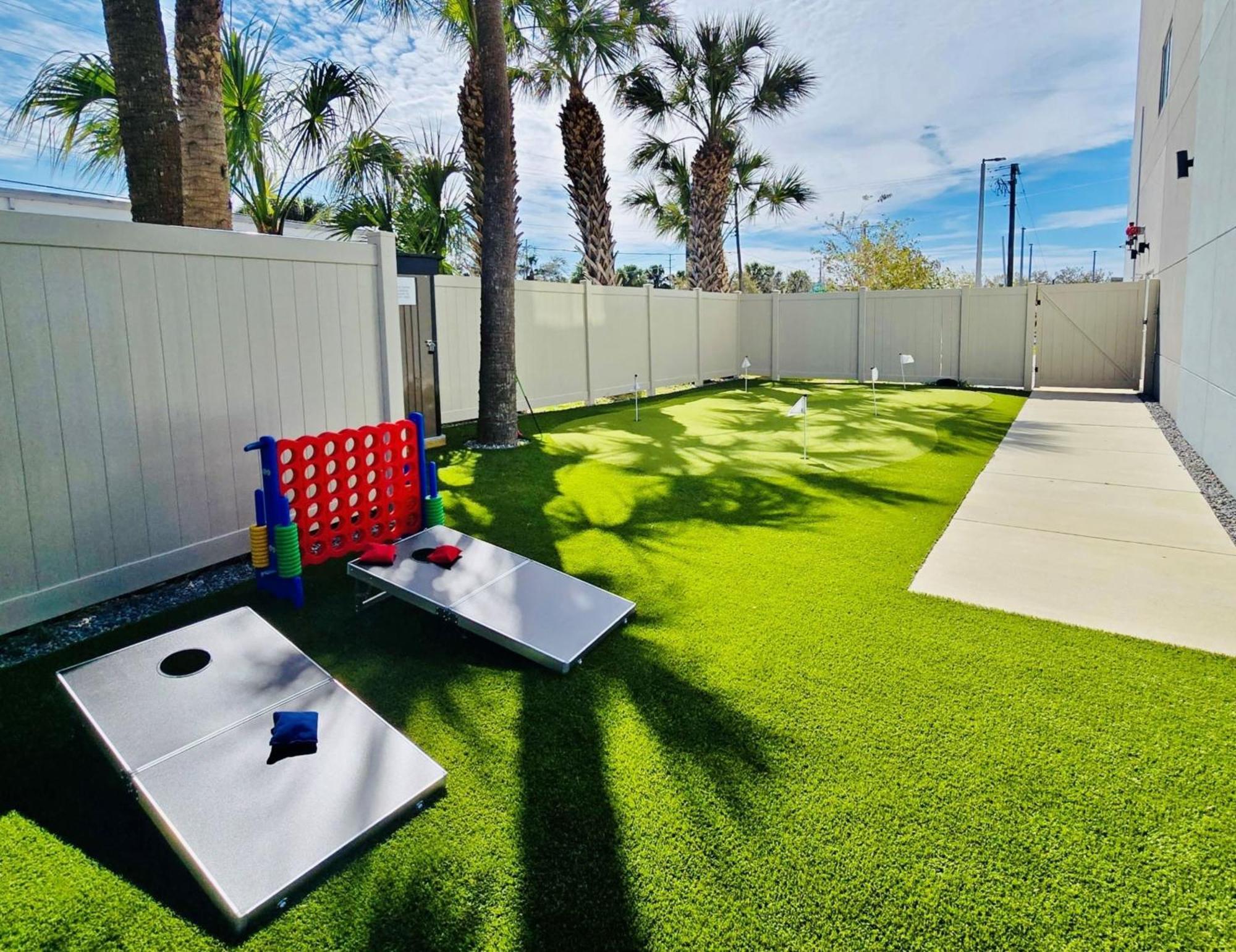 Holiday Inn Express & Suites Tampa Stadium - Airport Area By Ihg Экстерьер фото